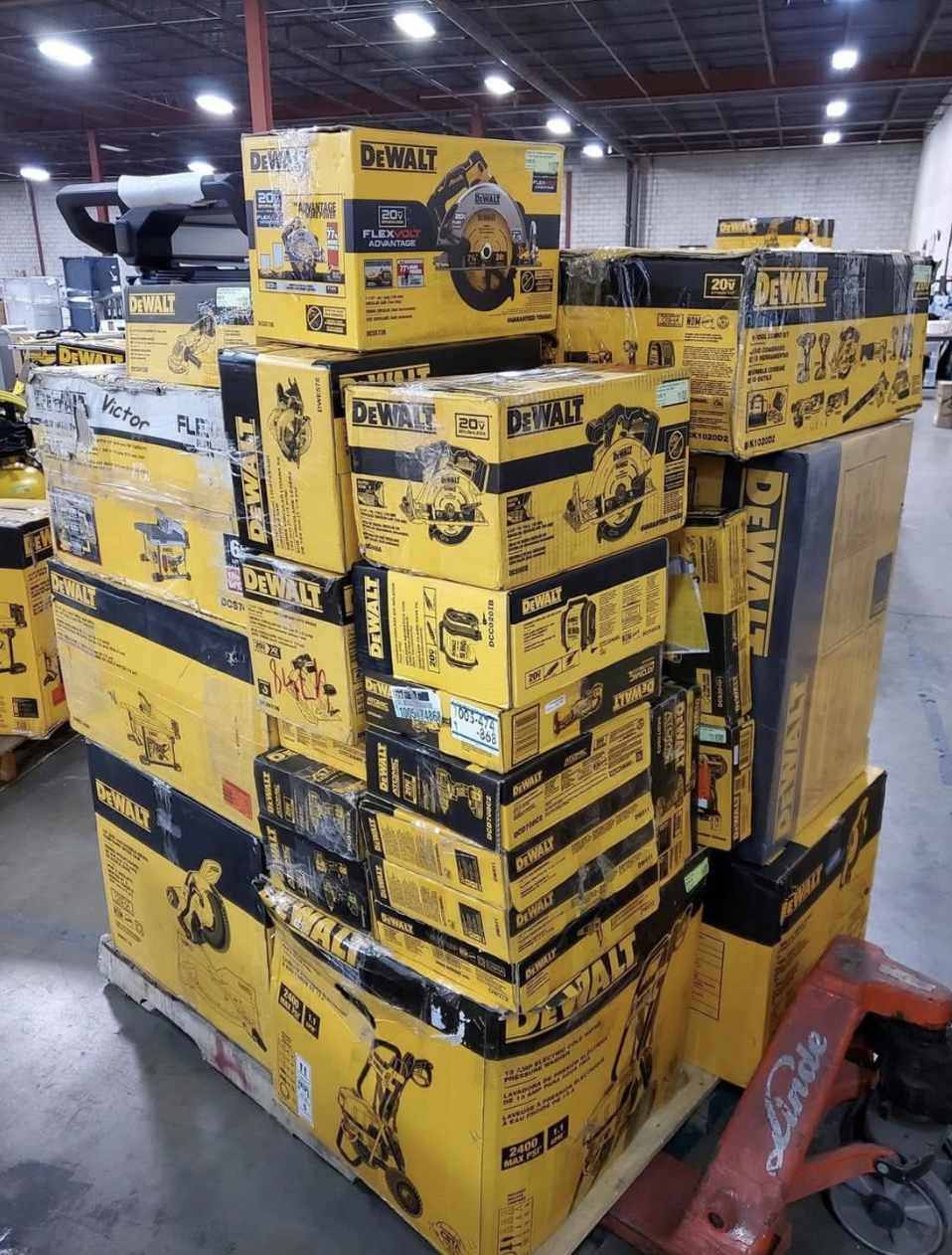 DEWALT XR 18V Pallet — Sealed Kits & Combo Sets, new overstock wholesale professional tools pallet BR-DEW-0208 in Melbourne