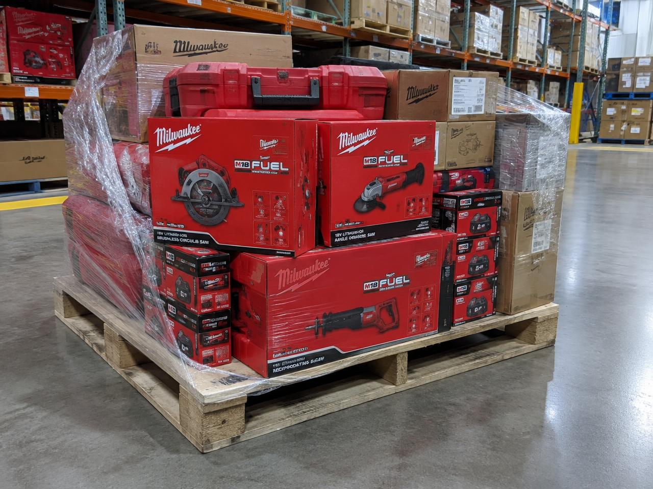 M18 FUEL Saw & Grinder Lot, new overstock wholesale professional tools pallet BR-MIL-0191 in Melbourne